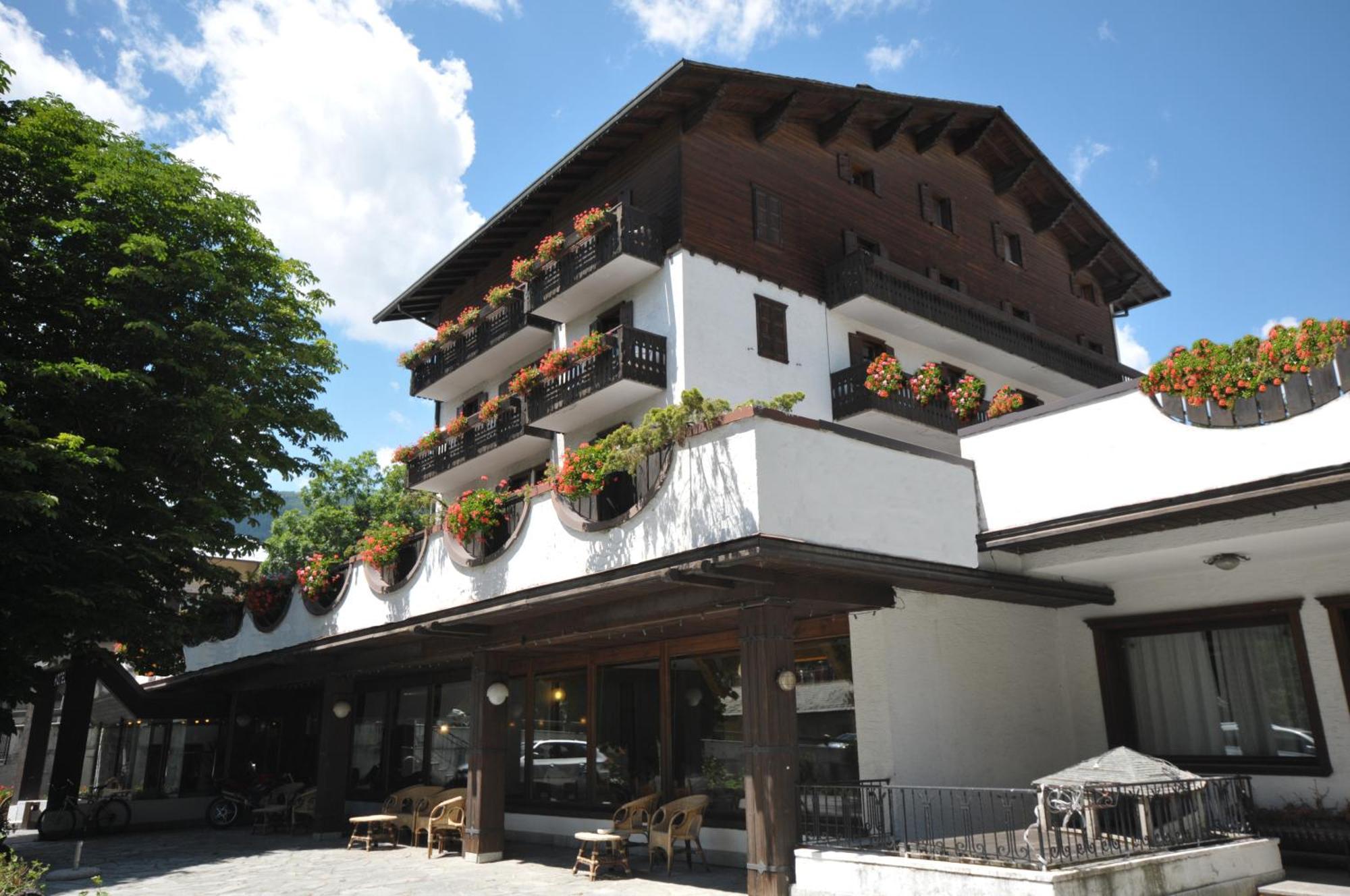 Hotel Nazionale Bormio Zewnętrze zdjęcie