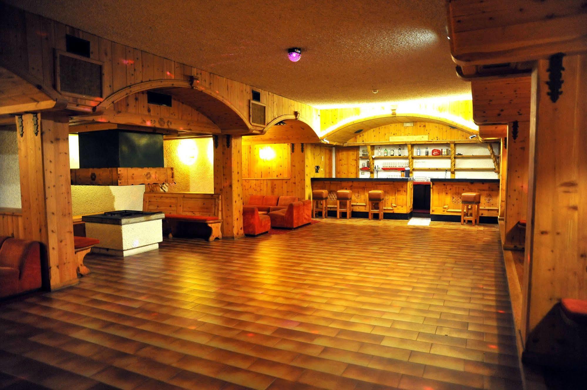 Hotel Nazionale Bormio Zewnętrze zdjęcie